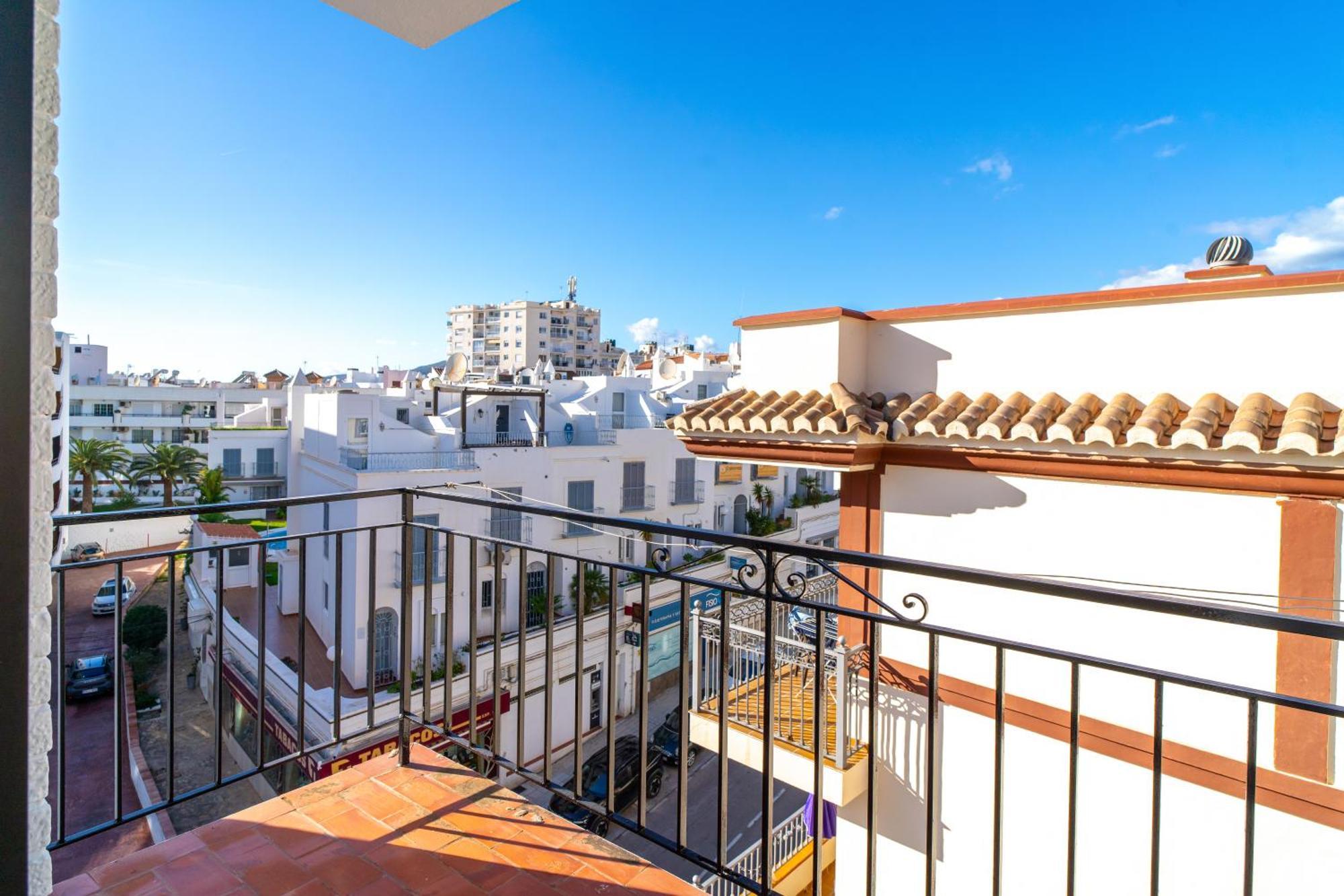Bahia 49 Apartments Casasol Nerja Bagian luar foto