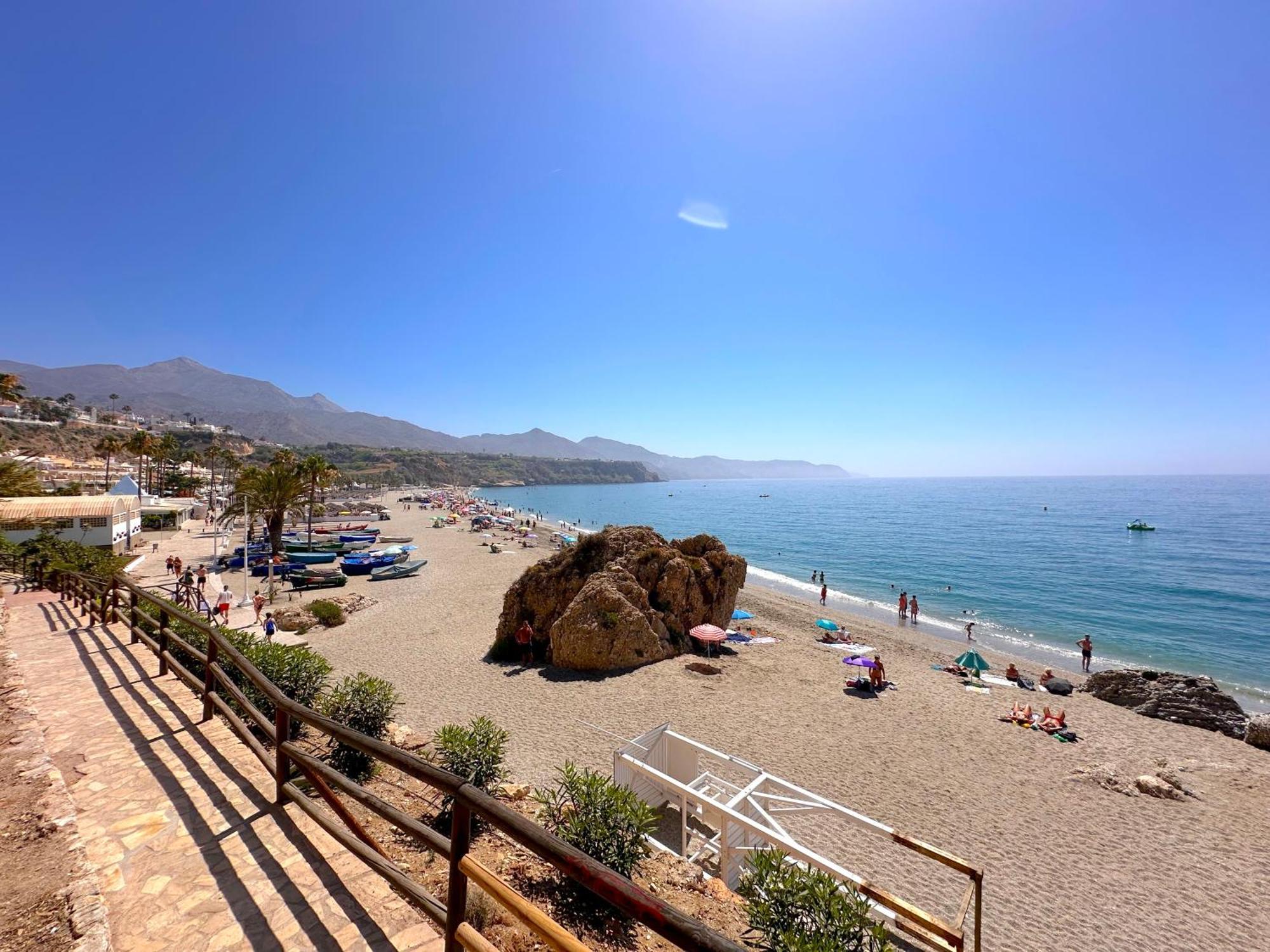 Bahia 49 Apartments Casasol Nerja Bagian luar foto